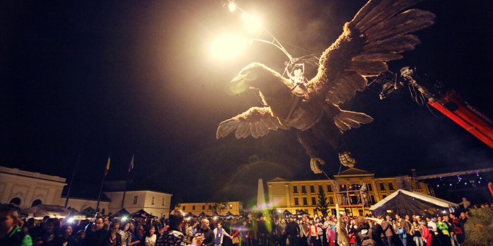 aguila-sophia-alba-iulia-rumania-5_8889324931_o