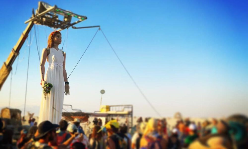 marioneta-gigante-euterpe-articulada